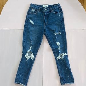 Abercrombie & Fitch The Skinny High Rise Jean